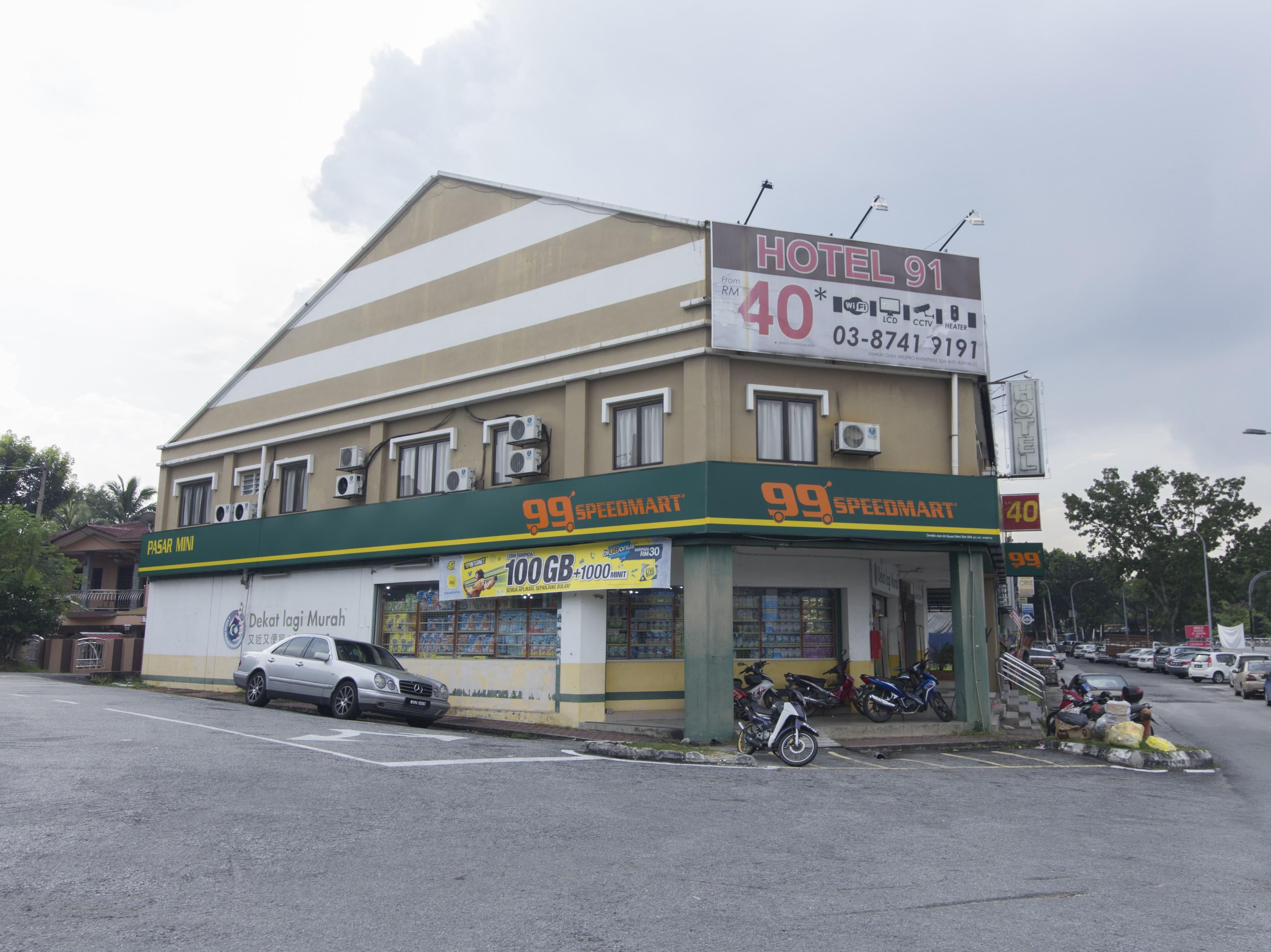 Oyo 91130 Hotel 91 Bukit Mewah Kajang Exterior foto