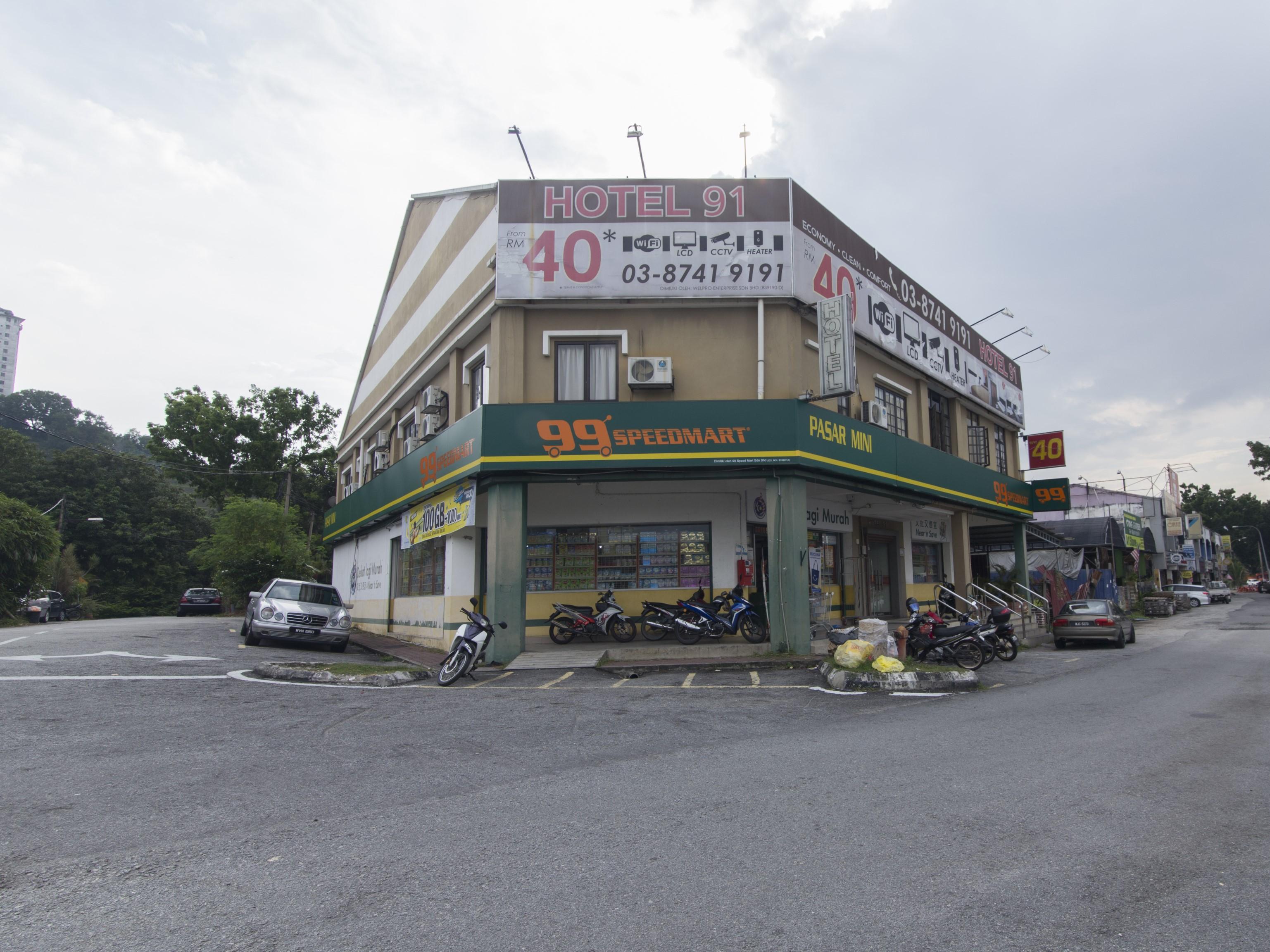 Oyo 91130 Hotel 91 Bukit Mewah Kajang Exterior foto