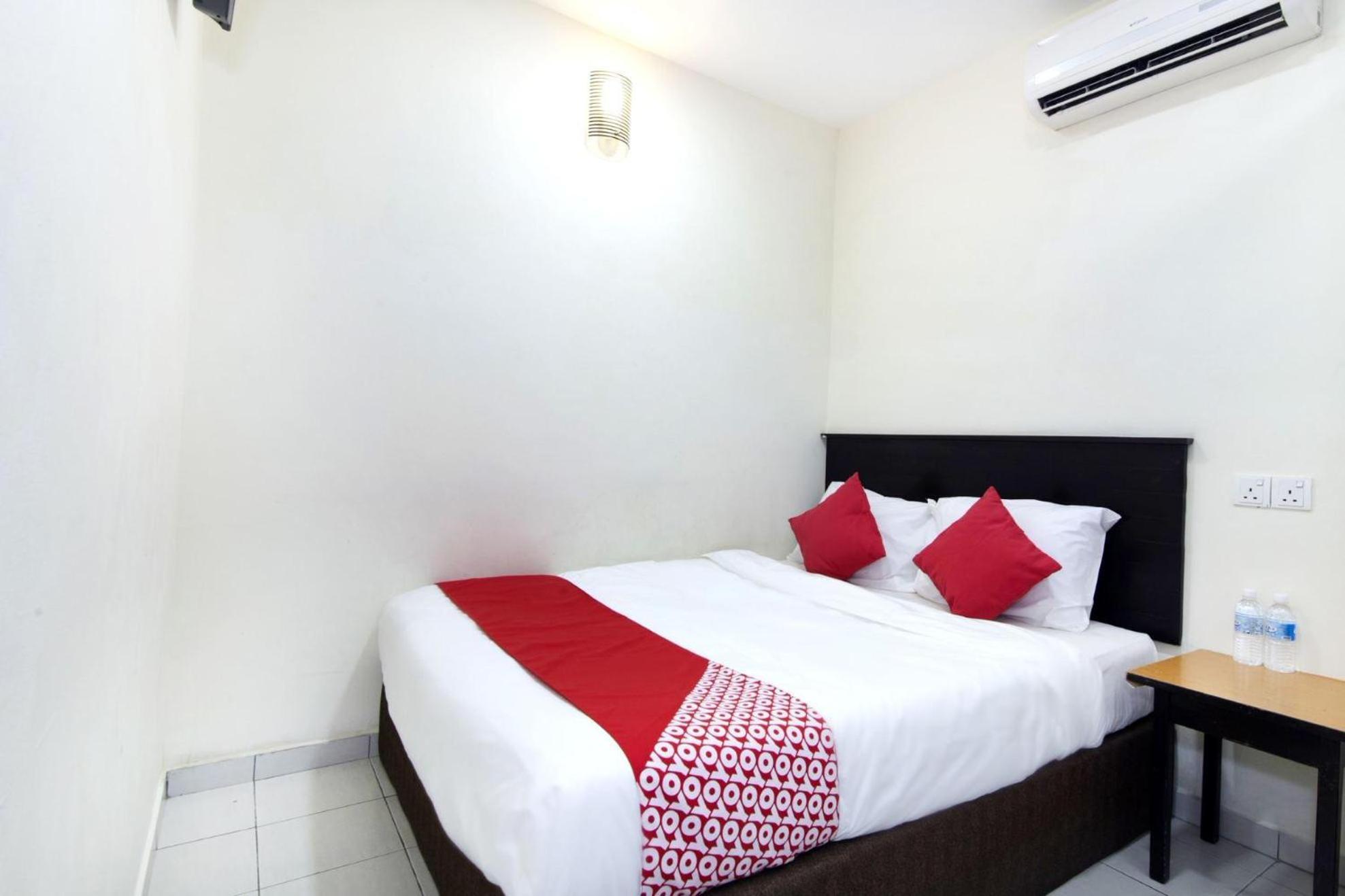 Oyo 91130 Hotel 91 Bukit Mewah Kajang Exterior foto