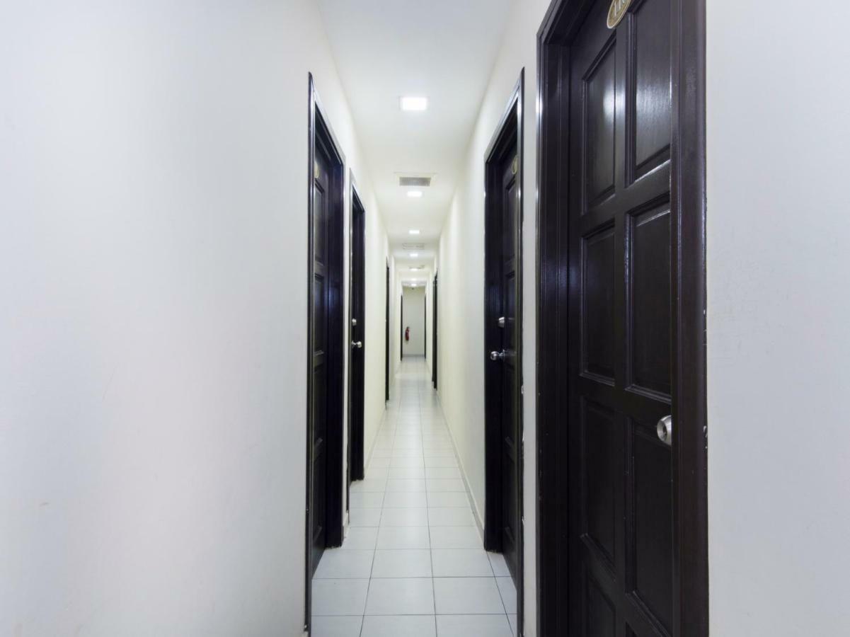 Oyo 91130 Hotel 91 Bukit Mewah Kajang Exterior foto